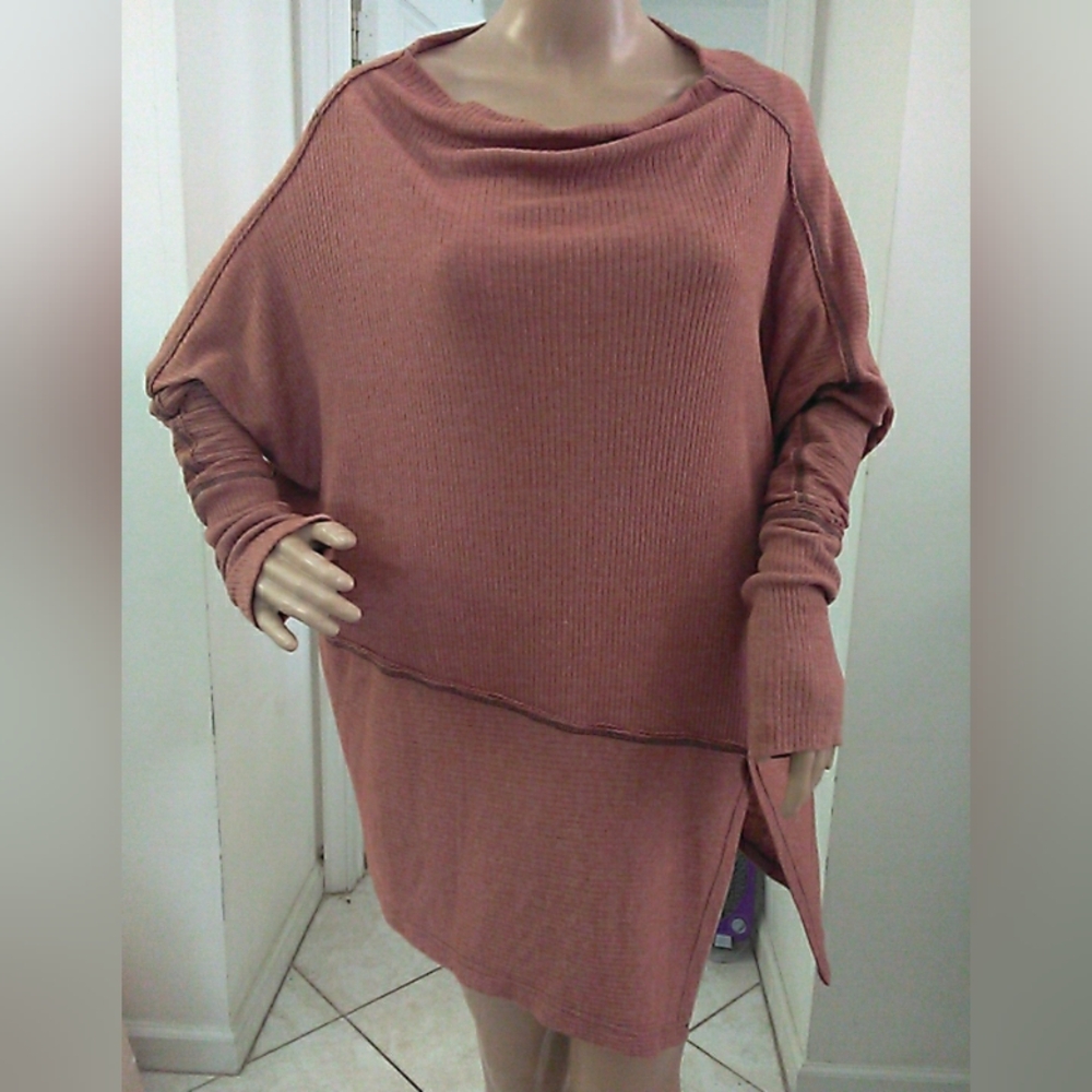 We The Free Rust Ribbed Knit Top Oversized Small.(NOTE FLAW ONE FLAW) STILL AMAZ